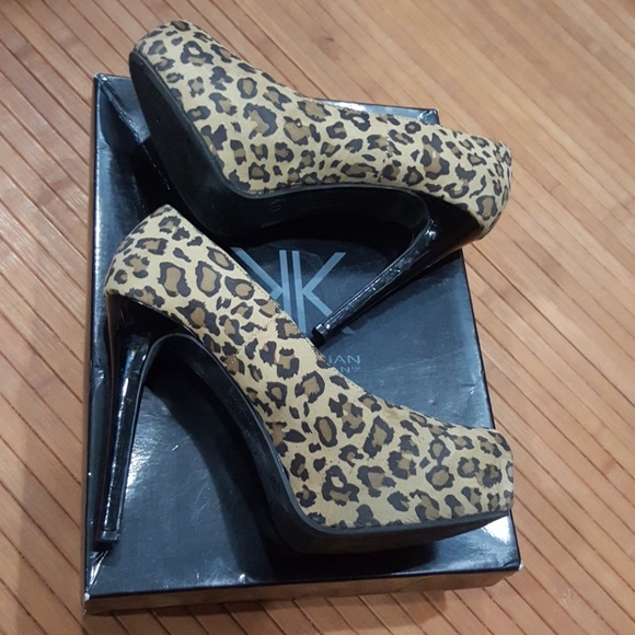 Kardashian Kollection Leopard Pumps - Picture 5 of 6